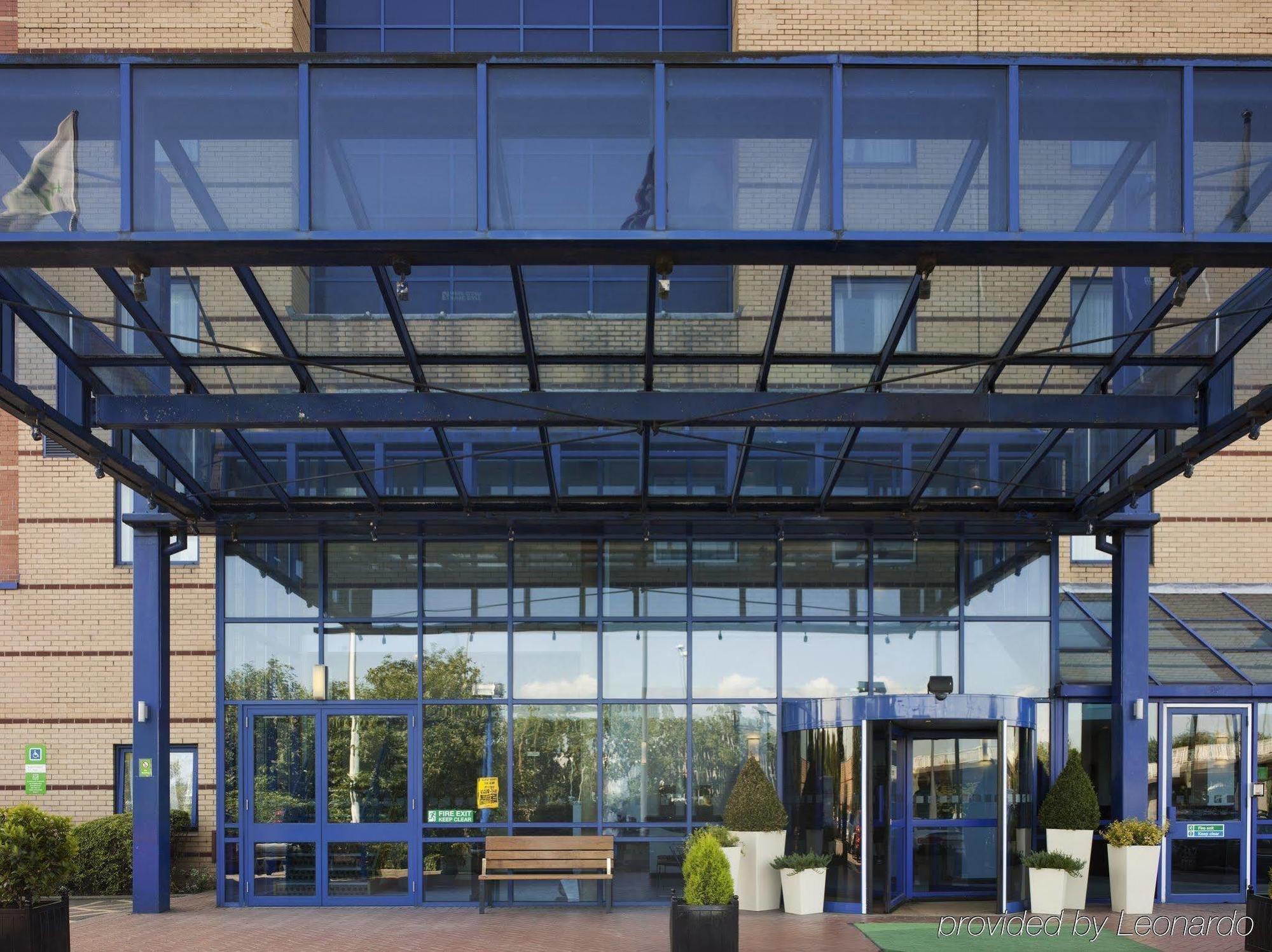 Holiday Inn London Brent Cross, An Ihg Hotel Eksteriør billede