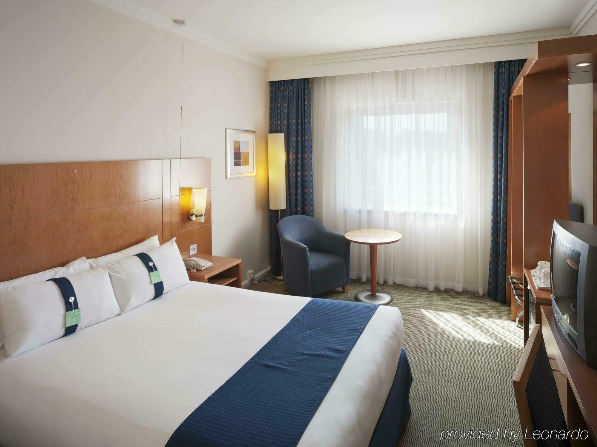 Holiday Inn London Brent Cross, An Ihg Hotel Eksteriør billede